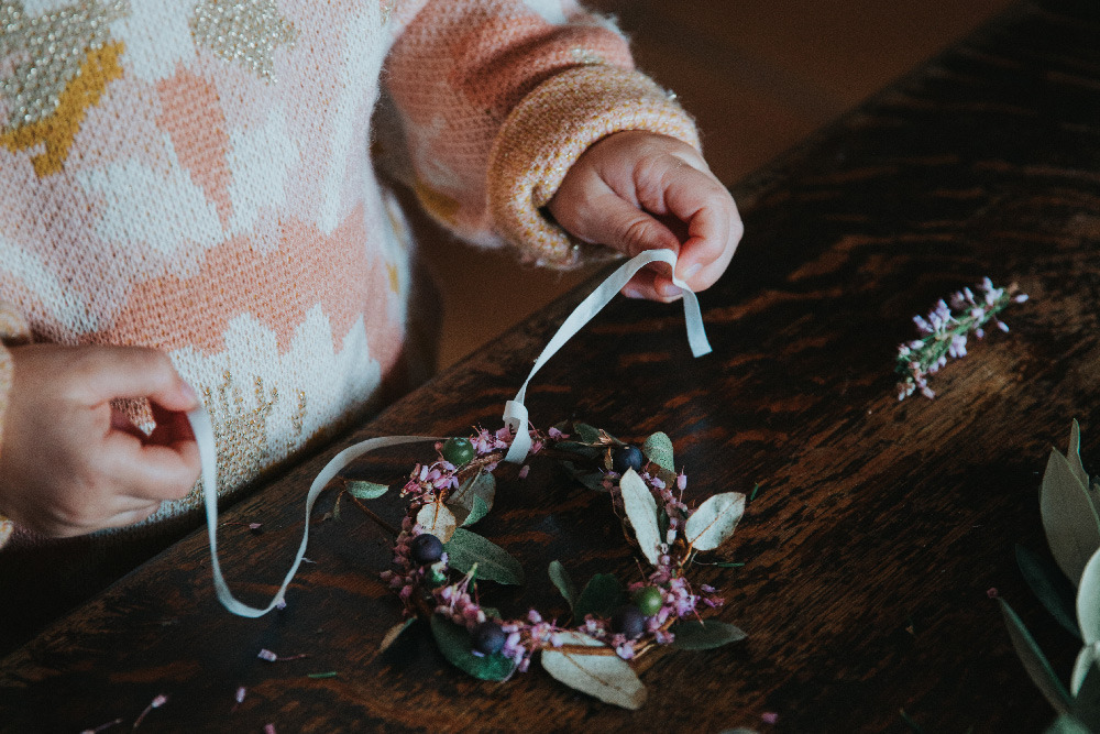 Small Christmas plants wreaths with Émilie Guelpa from @Griottes